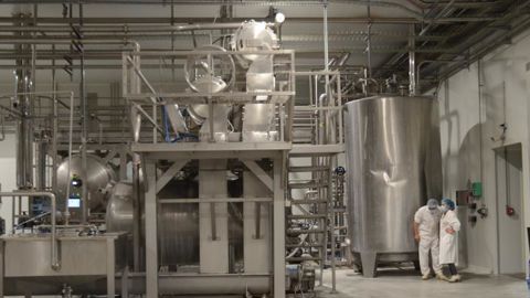 À Marmande (Lot-et-Garonne), l’usine des Jus de Marmande est reprise par les Jus du soleil, entreprise créée par les groupes Mireolian et Terres du Sud. © GROUPE TERRES DU SUD